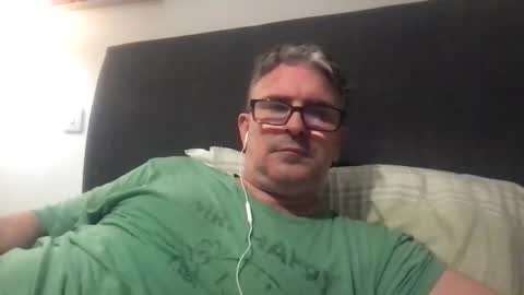 Snapshot of mrsensible chatting on March 4, 2026, 2:39 am Mr Sensible online show from March 4, 2026, 2:39 am