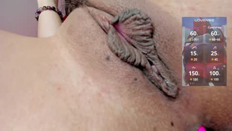 Snapshot of ms_pickless chatting on December 17, 2024, 8:32 pm Annabelle online show from December 17, 2024, 8:32 pm