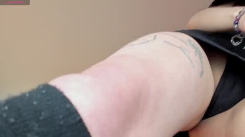 Snapshot of ms_pickless chatting on December 18, 2024, 5:00 pm Annabelle online show from December 18, 2024, 5:00 pm