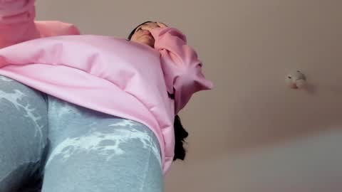 Snapshot of ms_pickless chatting on February 3, 2025, 12:25 pm Annabelle online show from February 3, 2025, 12:25 pm