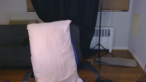 Merlin Mystique online show from October 17, 2025, 2:37 am