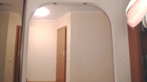 Erik online show from December 2, 2024, 12:09 am