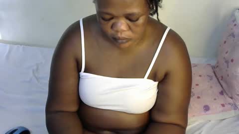 Snapshot of mummy_bobbies chatting on October 17, 2025, 3:31 am lina online show from October 17, 2025, 3:31 am