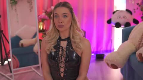 Nadia online show from February 1, 2026, 10:47 am