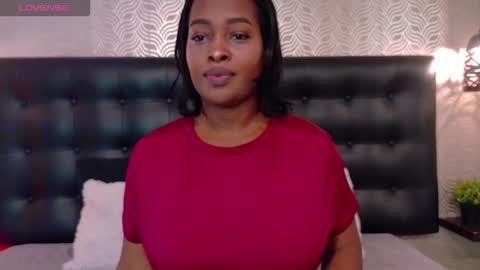 Snapshot of naiaramasson_ chatting on February 7, 2026, 12:09 pm naiaramasson_ online show from February 7, 2026, 12:09 pm