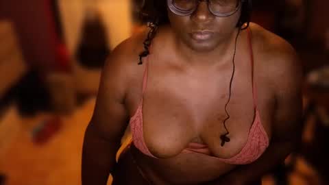 Naomi online show from September 15, 2025, 12:21 am