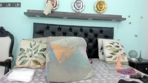 Debora online show from February 5, 2026, 12:37 am