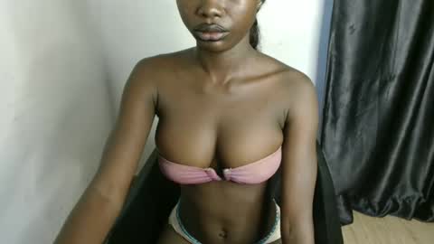 Snapshot of nasty_creamypussyy chatting on February 14, 2026, 7:27 am Mila online show from February 14, 2026, 7:27 am