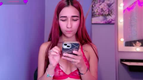 natalliapradas online show from December 2, 2025, 4:24 pm