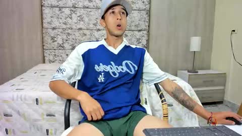 Snapshot of nathan_walkerr chatting on February 17, 2026, 2:41 am Nathan online show from February 17, 2026, 2:41 am