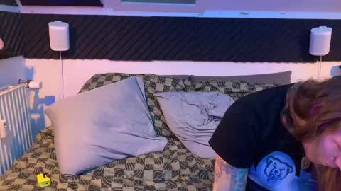 Snapshot of naughty_noisy_neighbors chatting on February 23, 2025, 1:02 am Freyja and Baldur online show from February 23, 2025, 1:02 am