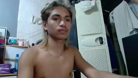 naughtyperfectasian4u online show from February 27, 2026, 4:40 pm