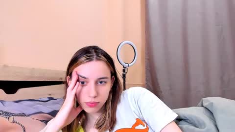 Snapshot of nelly_yy chatting on February 2, 2025, 7:14 pm nelly_yy online show from February 2, 2025, 7:14 pm