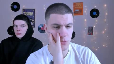 neo_raze_ online show from February 8, 2026, 8:01 pm