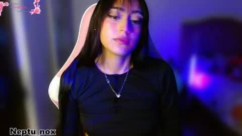 Neptu noxx online show from February 18, 2026, 5:03 am