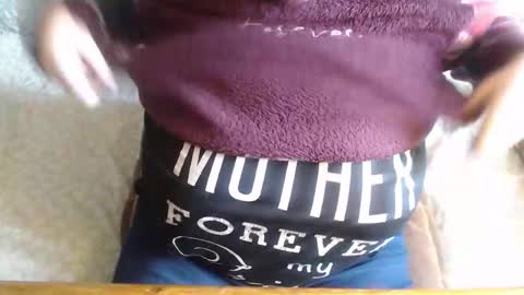 Snapshot of new_milf chatting on January 17, 2026, 9:14 am Lilly online show from January 17, 2026, 9:14 am