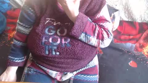 Snapshot of new_milf chatting on February 3, 2026, 7:24 am Lilly online show from February 3, 2026, 7:24 am