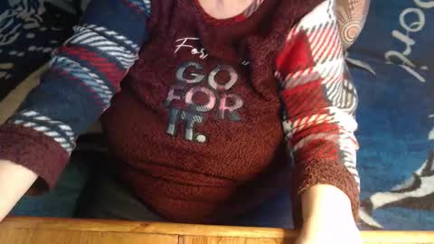 Snapshot of new_milf chatting on February 15, 2026, 8:13 am Lilly online show from February 15, 2026, 8:13 am