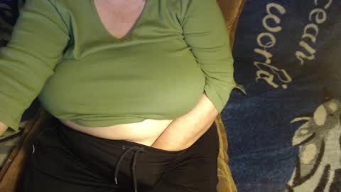 Snapshot of new_milf chatting on February 22, 2026, 3:07 am Lilly online show from February 22, 2026, 3:07 am