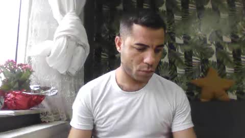 Snapshot of newworld0 chatting on February 9, 2025, 1:46 pm newworld0 online show from February 9, 2025, 1:46 pm