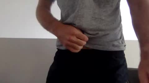 Snapshot of newysub75 chatting on October 16, 2025, 12:00 am newysub75 online show from October 16, 2025, 12:00 am