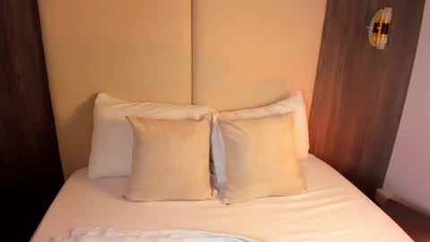 Snapshot of nicky_peyton chatting on February 10, 2026, 2:37 am Nicky online show from February 10, 2026, 2:37 am