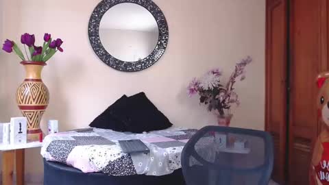 Snapshot of nicole_santana_ chatting on February 24, 2026, 8:18 pm Nicole Santana online show from February 24, 2026, 8:18 pm