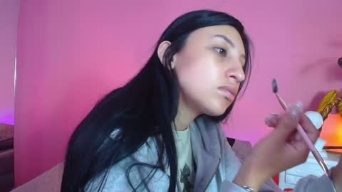 Snapshot of nicolette_ks chatting on January 6, 2025, 12:57 pm Nicol online show from January 6, 2025, 12:57 pm