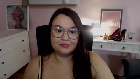 Holly online show from February 20, 2026, 6:48 am