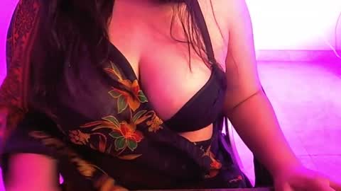 Snapshot of nightqueen107446 chatting on February 19, 2025, 9:06 am nightqueen107446 online show from February 19, 2025, 9:06 am