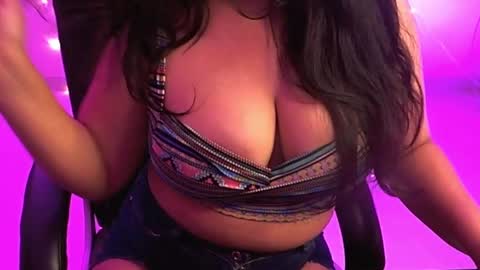 Snapshot of nightqueen107446 chatting on March 4, 2025, 11:29 am nightqueen107446 online show from March 4, 2025, 11:29 am