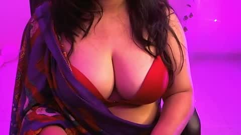 Snapshot of nightqueen107446 chatting on March 10, 2025, 8:04 am nightqueen107446 online show from March 10, 2025, 8:04 am