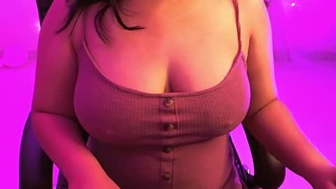 Snapshot of nightqueen107446 chatting on March 12, 2025, 5:13 am nightqueen107446 online show from March 12, 2025, 5:13 am