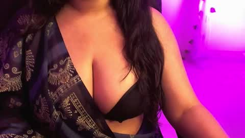 Snapshot of nightqueen107446 chatting on October 23, 2025, 5:18 am nightqueen107446 online show from October 23, 2025, 5:18 am