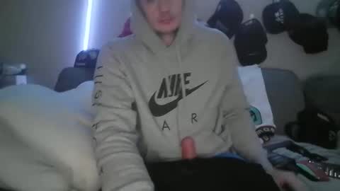 nikeair0628 online show from March 1, 2026, 3:47 pm