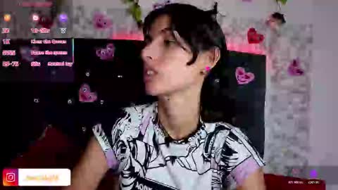 Snapshot of ninasky19 chatting on February 12, 2026, 2:17 am ninasky19 online show from February 12, 2026, 2:17 am