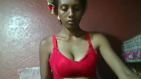 Snapshot of ninie246746 chatting on January 15, 2025, 6:40 pm ninie246746 online show from January 15, 2025, 6:40 pm