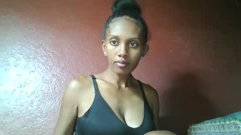 Snapshot of ninie246746 chatting on February 24, 2025, 3:20 pm ninie246746 online show from February 24, 2025, 3:20 pm