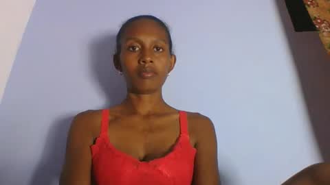 Snapshot of ninie246746 chatting on February 19, 2026, 7:15 am ninie246746 online show from February 19, 2026, 7:15 am