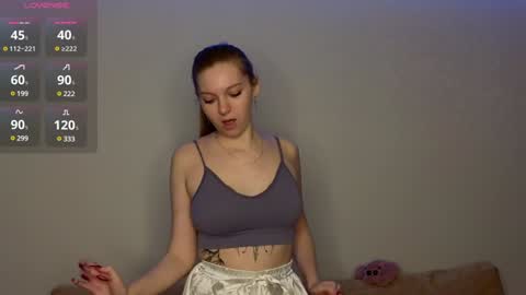 Snapshot of nirvanatwo chatting on December 23, 2024, 5:43 pm Lynn online show from December 23, 2024, 5:43 pm