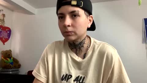 Snapshot of noah_martini chatting on December 5, 2024, 9:06 pm noah hehim online show from December 5, 2024, 9:06 pm