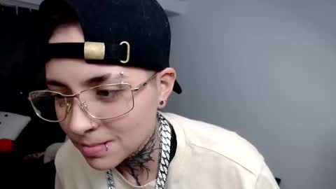 Snapshot of noah_martini chatting on December 6, 2024, 2:13 am noah hehim online show from December 6, 2024, 2:13 am