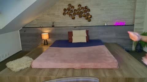 Snapshot of noirchocolate chatting on March 1, 2026, 5:09 am Liz online show from March 1, 2026, 5:09 am