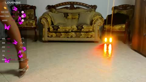 Snapshot of nonbinaryangel_ chatting on February 28, 2025, 12:43 am Sammy online show from February 28, 2025, 12:43 am