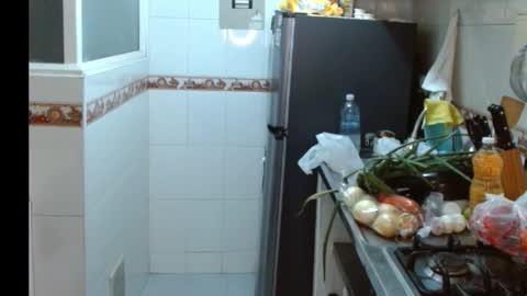 novaperotti online show from December 3, 2025, 12:40 am