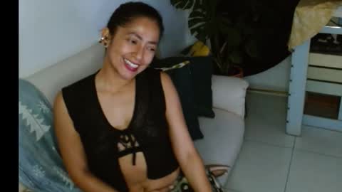 novaperotti online show from December 4, 2025, 2:32 am