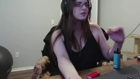 Snapshot of nyctophilic chatting on October 27, 2025, 3:43 am Nyctophilic online show from October 27, 2025, 3:43 am