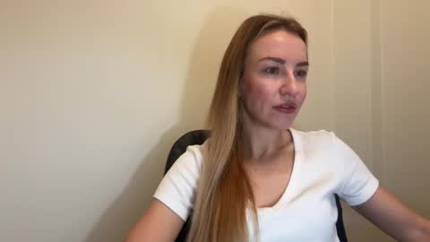 Snapshot of nyxelia_ chatting on February 2, 2026, 8:13 am Anastasia online show from February 2, 2026, 8:13 am