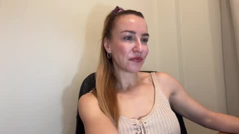 Snapshot of nyxelia_ chatting on February 5, 2026, 8:19 am Anastasia online show from February 5, 2026, 8:19 am