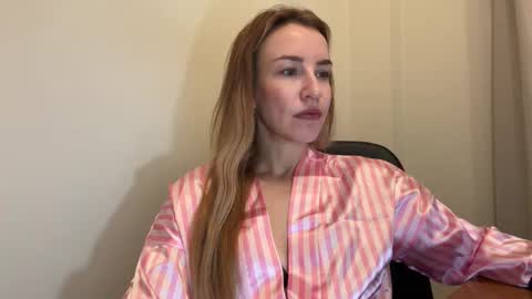 Snapshot of nyxelia_ chatting on February 6, 2026, 8:29 am Anastasia online show from February 6, 2026, 8:29 am